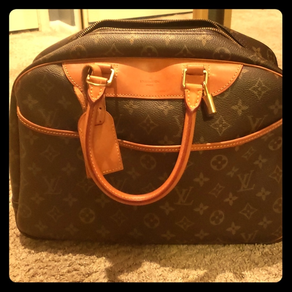 Louis Vuitton Purse